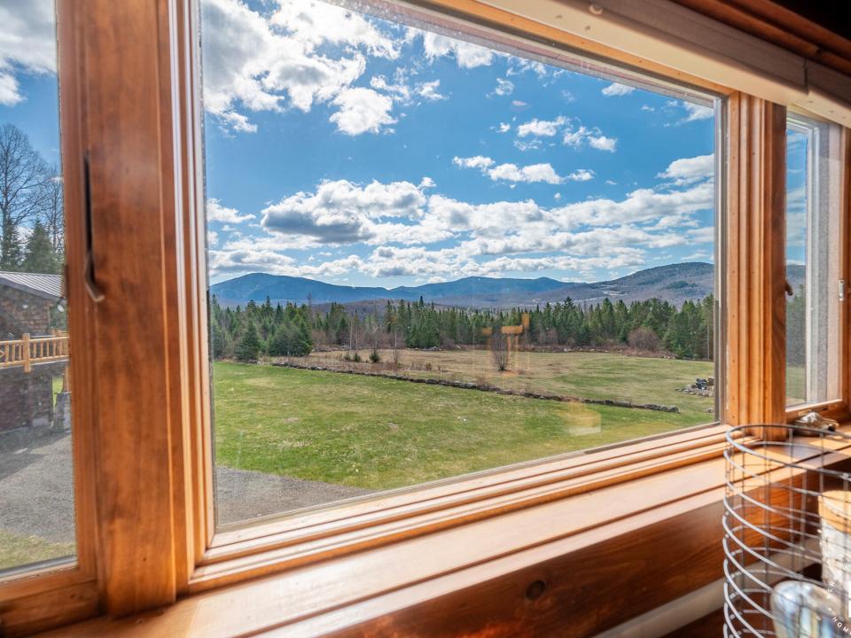 LakePlacidHomeOnCoyote_Bedroom3_View