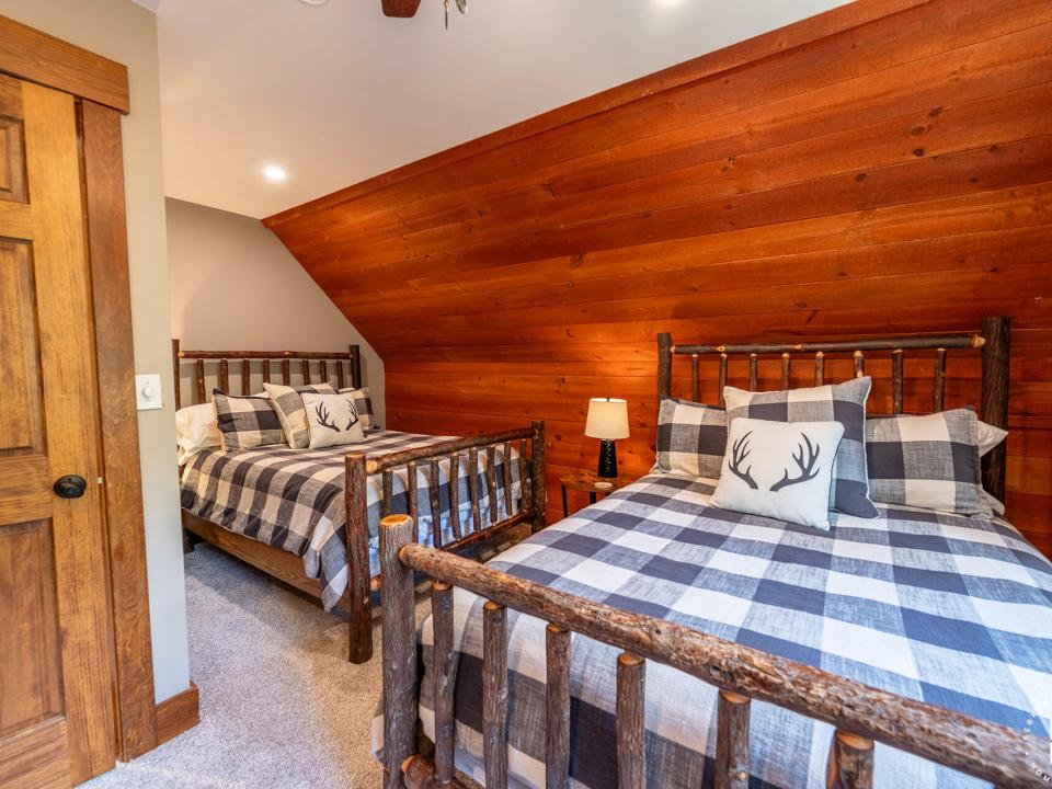 LakePlacidHomeOnCoyote_Bedroom4_Beds