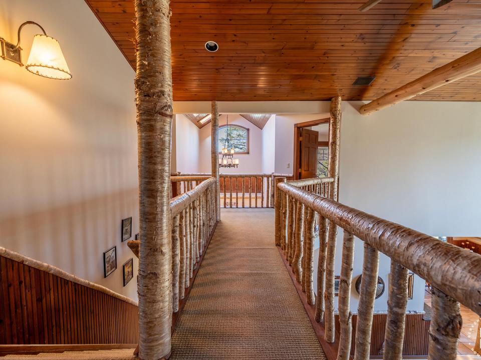 AdirondackHomeOnJohnBrownRd_Hallway