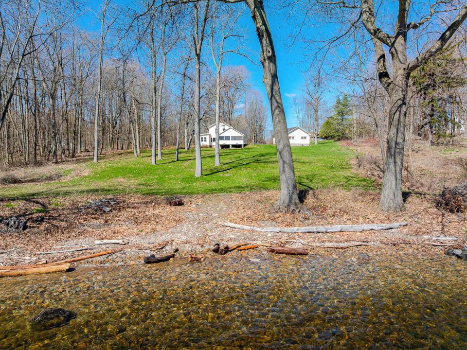 2830-Essex-Road-Essex-NY-12936-13