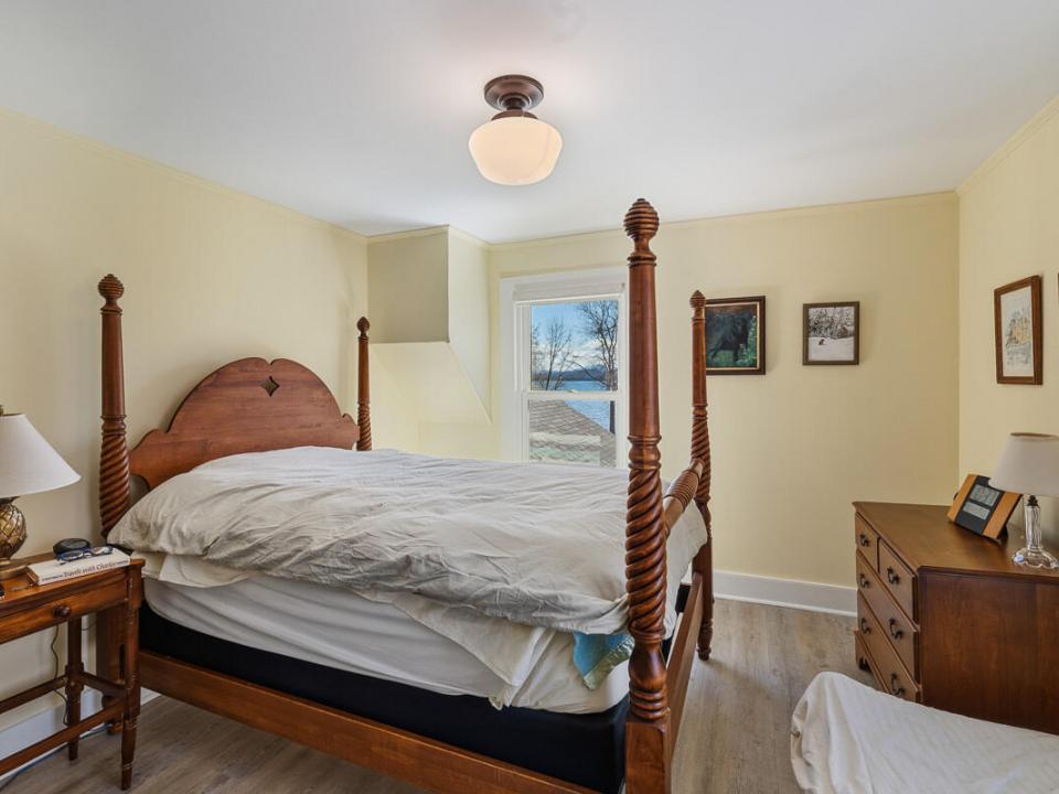 Upstairs Bedroom #1