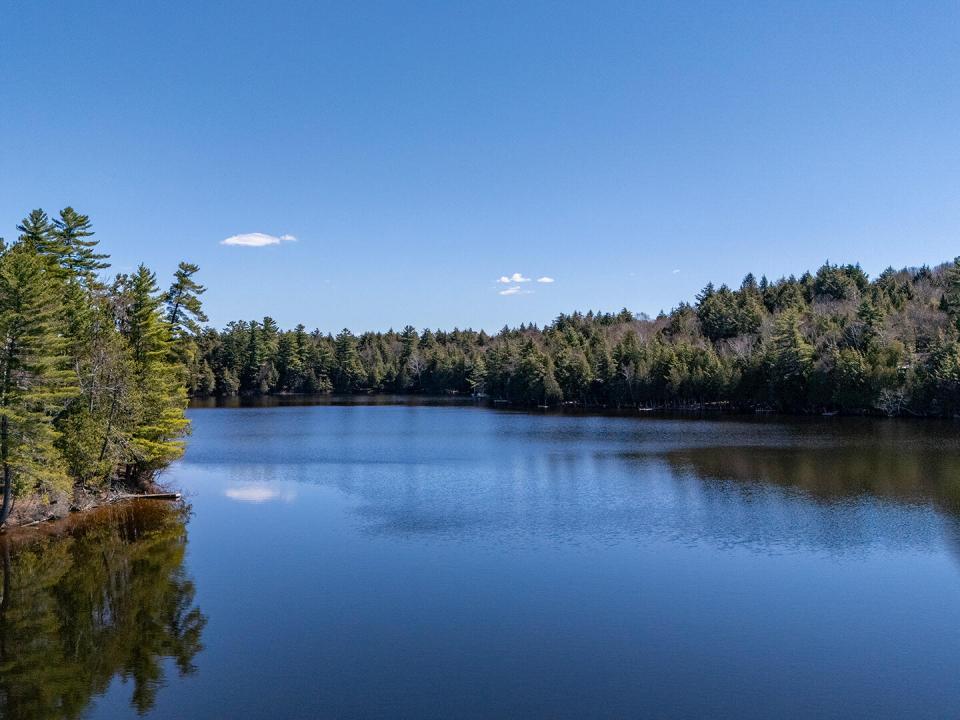 CampOnFishCreekPonds_A_Lake_Bay
