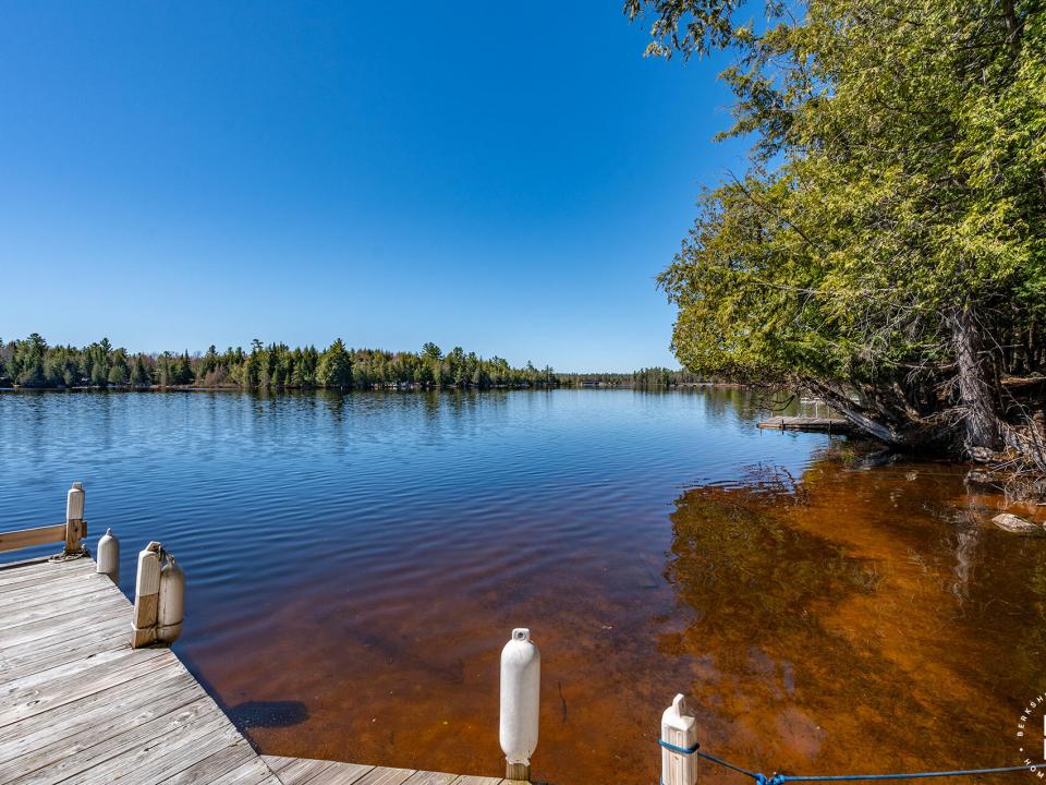 CampOnFishCreekPonds_Dock_R