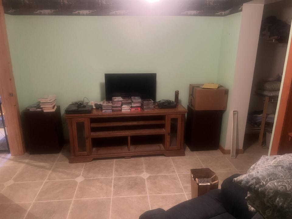 Den/Bedroom Three