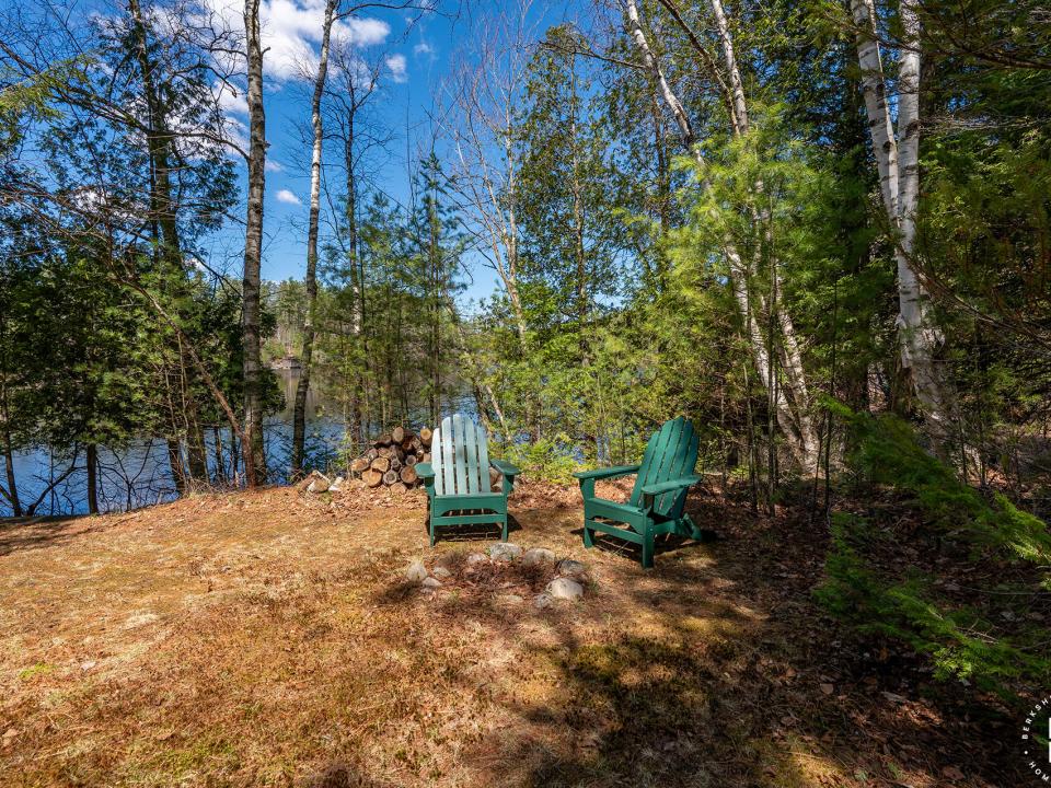 HomeOnStonyCreekPonds_FirePit