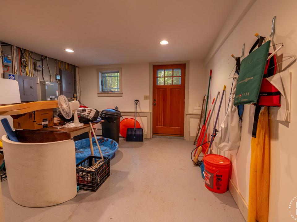 HomeOnStonyCreekPonds_MechanicalRoom