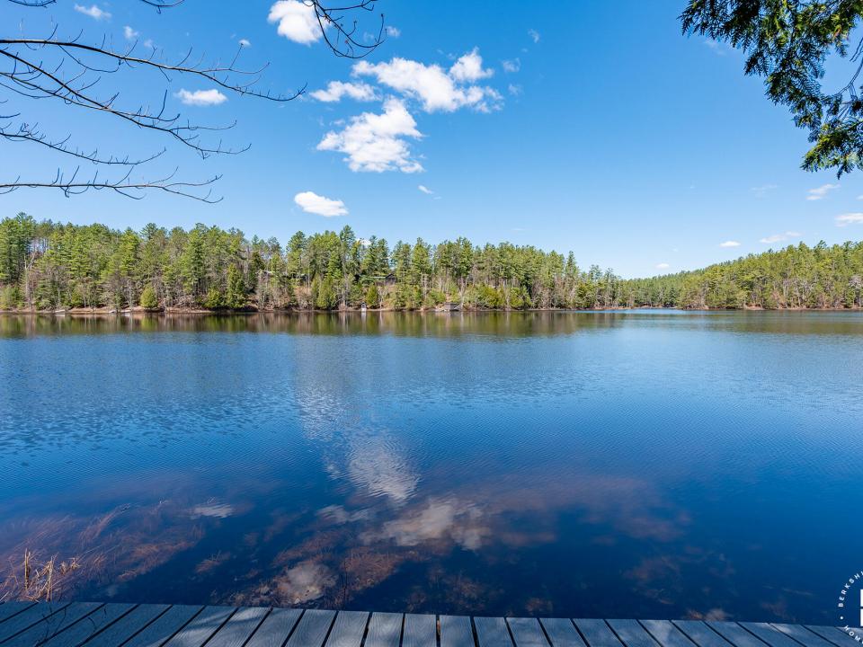 HomeOnStonyCreekPonds_Pond_M