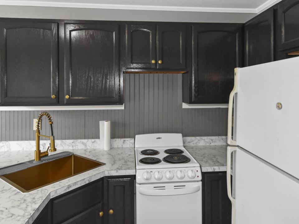 Apt 1 Kitchen copy_