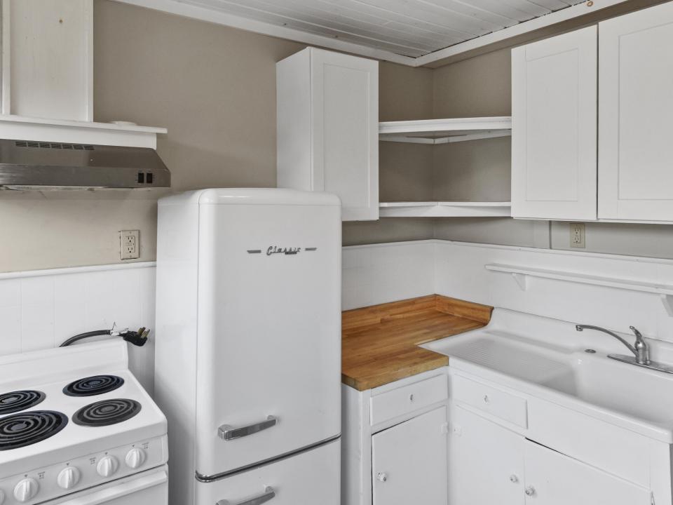 Apt 5 Kitchen 2 copy_