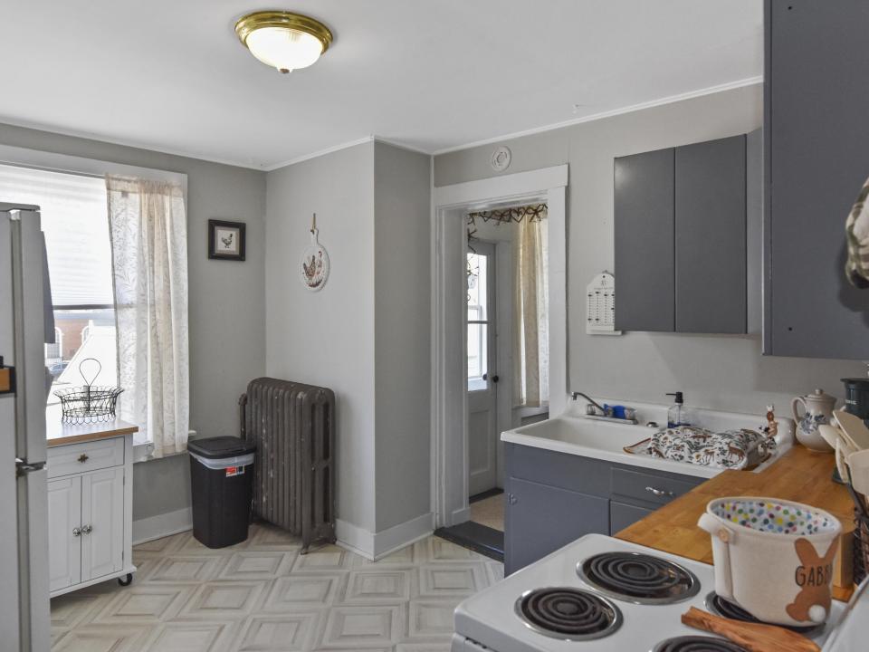 Apt 6 Kitchen copy_