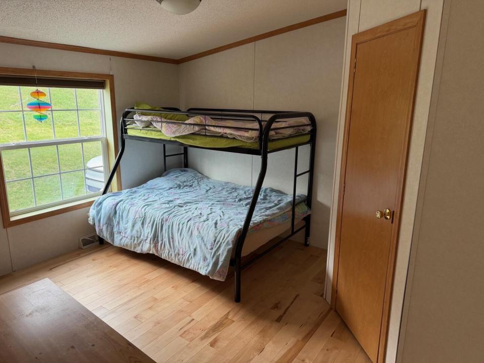 2897 Rt 374 bed 2
