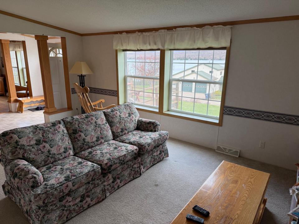 2897 Rt 374 Livingroom 1