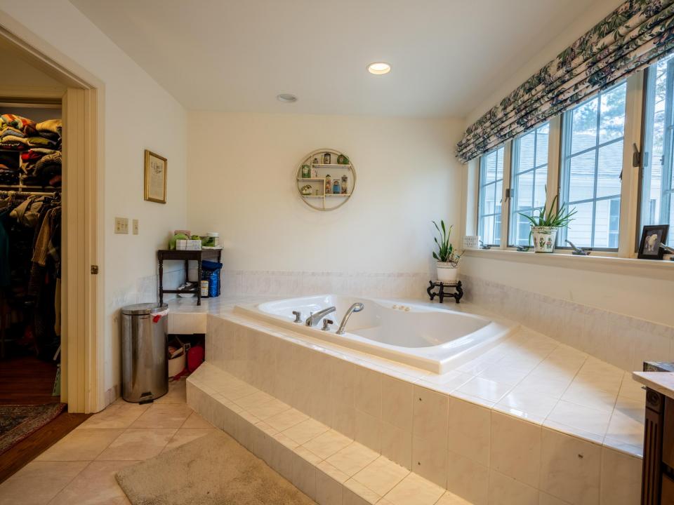 Primary Bathroom 1st Floor