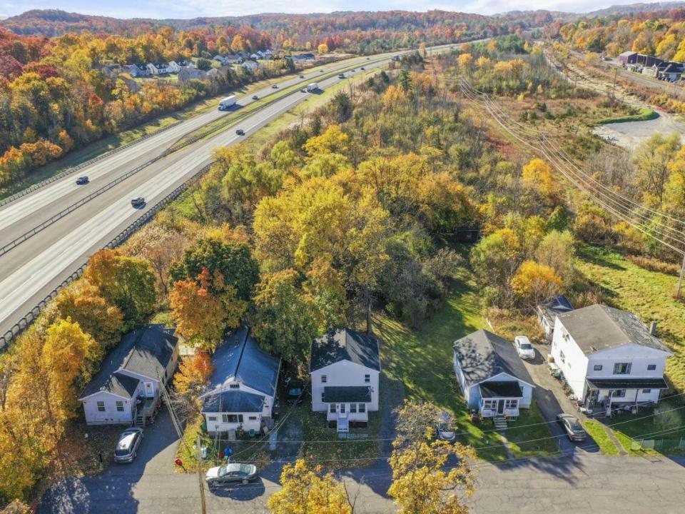 photos_web_resolution_124_Cottage_St_Rav