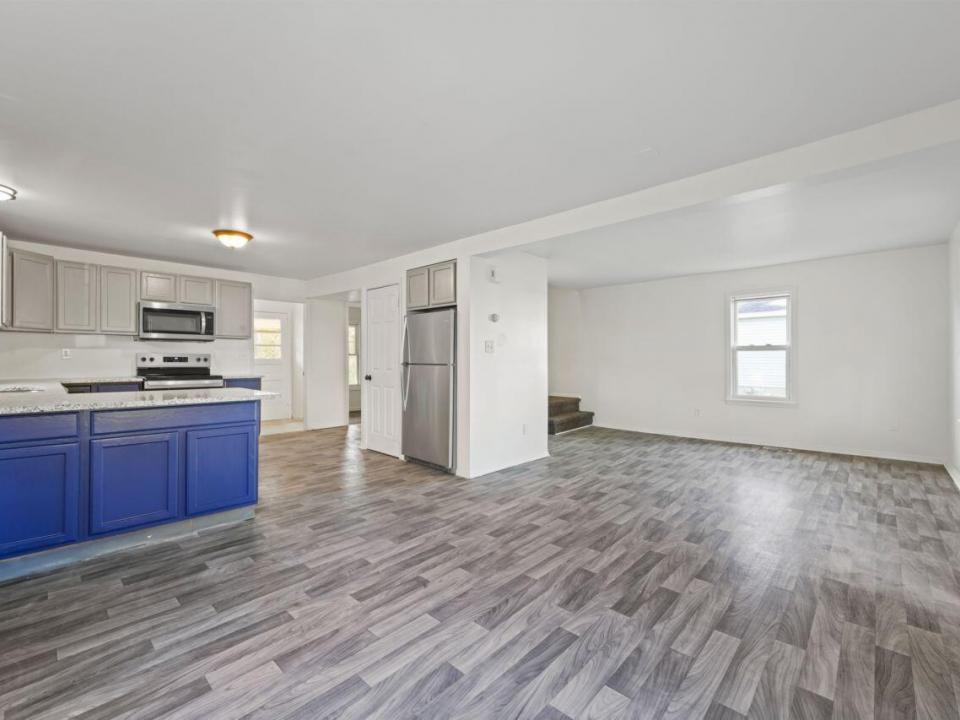 photos_web_resolution_124_Cottage_St_Rav