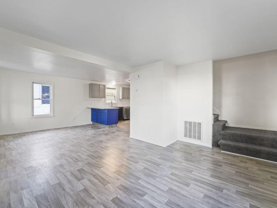 photos_web_resolution_124_Cottage_St_Rav