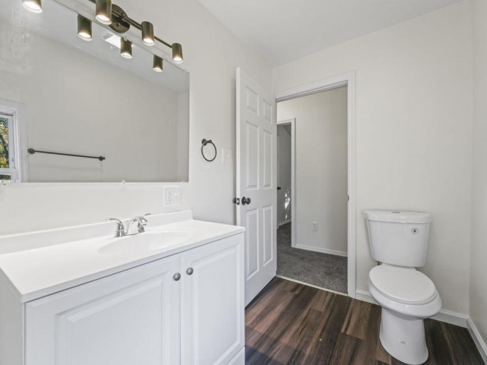 photos_web_resolution_124_Cottage_St_Rav