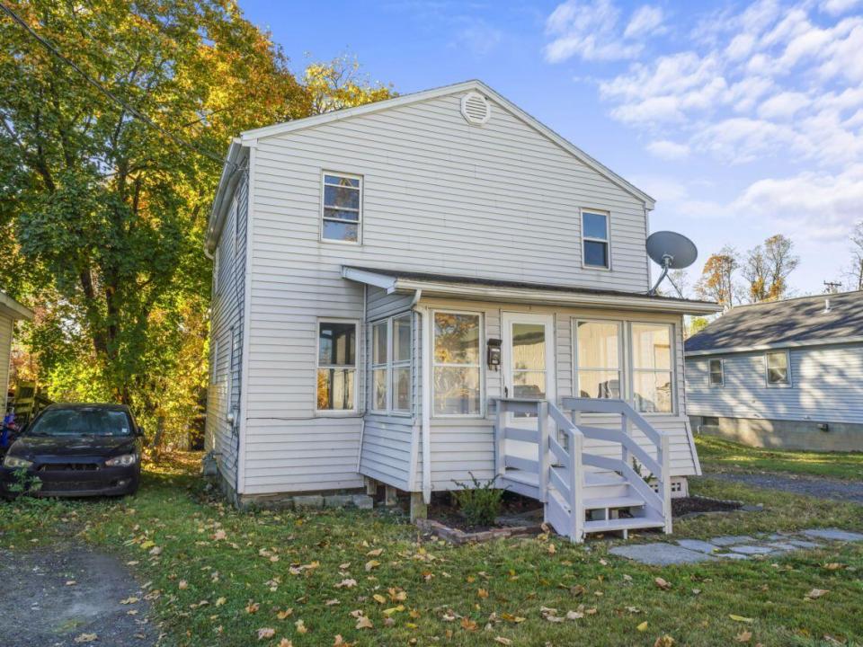 photos_web_resolution_124_Cottage_St_Rav