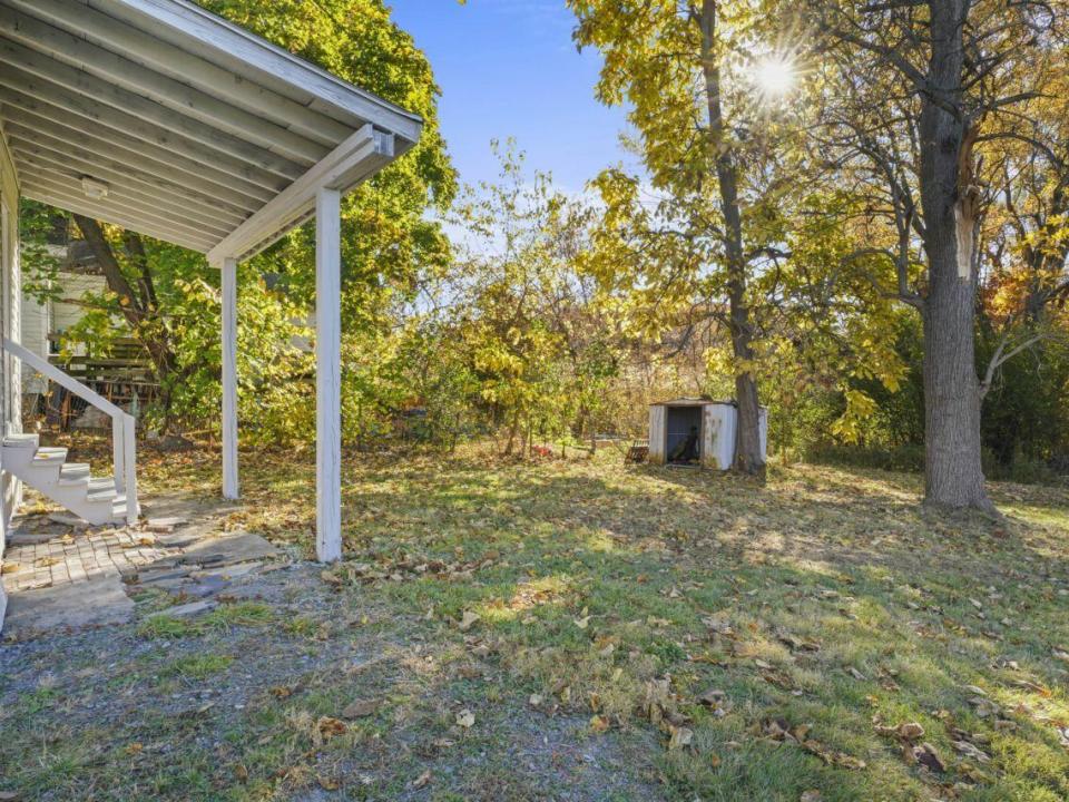 photos_web_resolution_124_Cottage_St_Rav