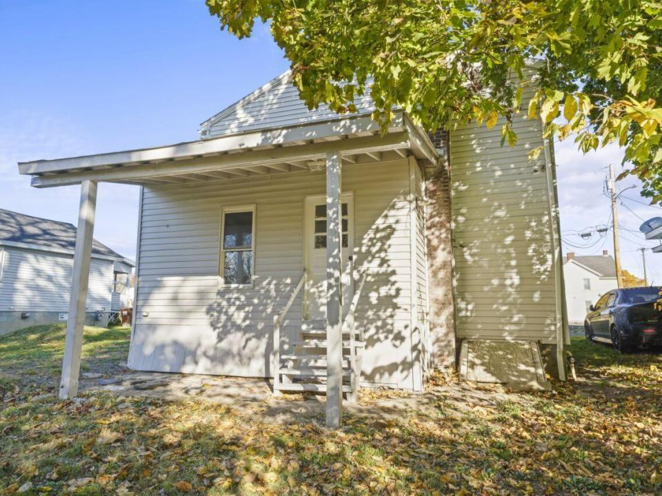 photos_web_resolution_124_Cottage_St_Rav