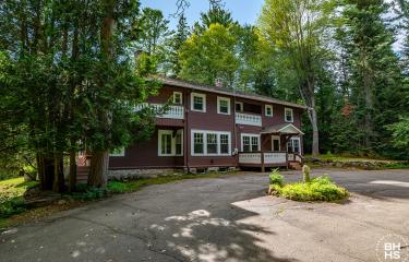 HistoricLakePlacidHome_Exterior
