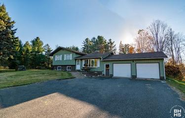 RenovatedLakePlacidHomeOnJerseyDr