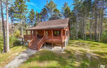 NewlyContructedLogHomeInLP_A_WA_Exterior