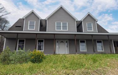 4454 Main St Summer