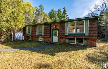 TupperLakeSplitLevel_Exterior