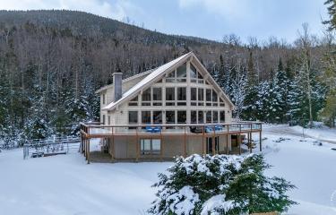 KeeneChaletOn9N_A_Exterior_Front_L