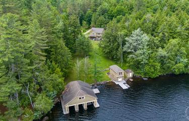 HistoricHomeOnLowerSaranacLake_A_BH_GH_H