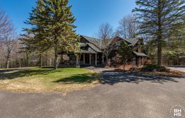 AdirondackHomeOnJohnBrownRd_Exterior